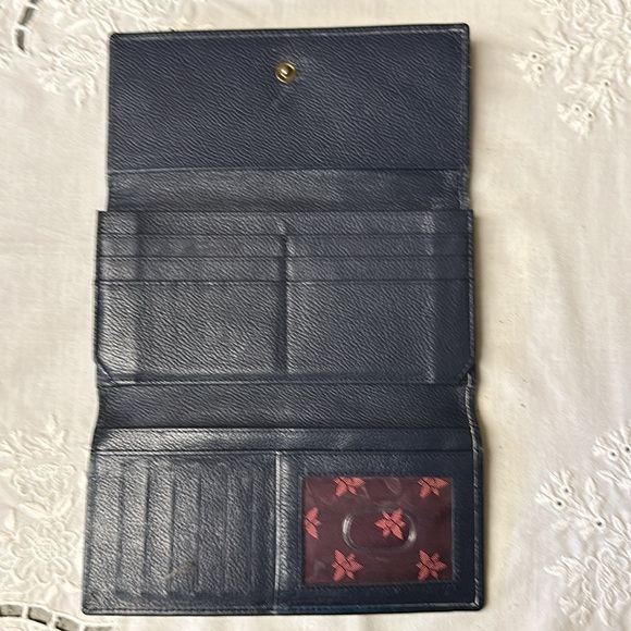 EUC Anuschka Trifold Floral Hand-painted wallet - Picture 2 of 3